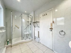 Photo 32- click for photo gallery